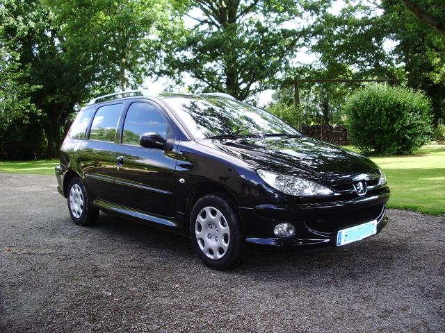 http://www.forum-peugeot.com/Forum/mesimages/24849/206.jpg http://www.forum-peugeot.com/Forum/mesimages/24849/206.jpg