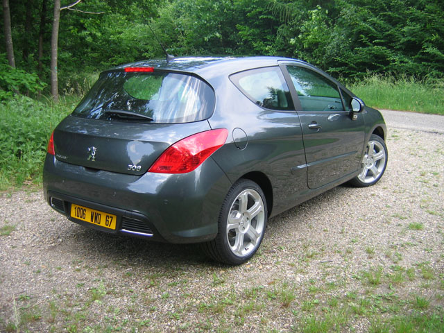 http://www.forum-peugeot.com/Forum/mesimages/24948/IMG_4049.jpg