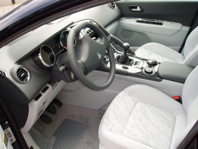 http://www.forum-peugeot.com/Forum/mesimages/24977/P1010008.JPG2..jpg