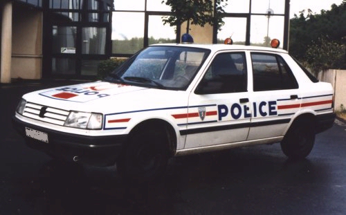 http://www.forum-peugeot.com/Forum/mesimages/25/P03.jpg