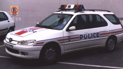 http://www.forum-peugeot.com/Forum/mesimages/25/P07.jpg