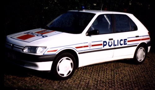 http://www.forum-peugeot.com/Forum/mesimages/25/P08.jpg