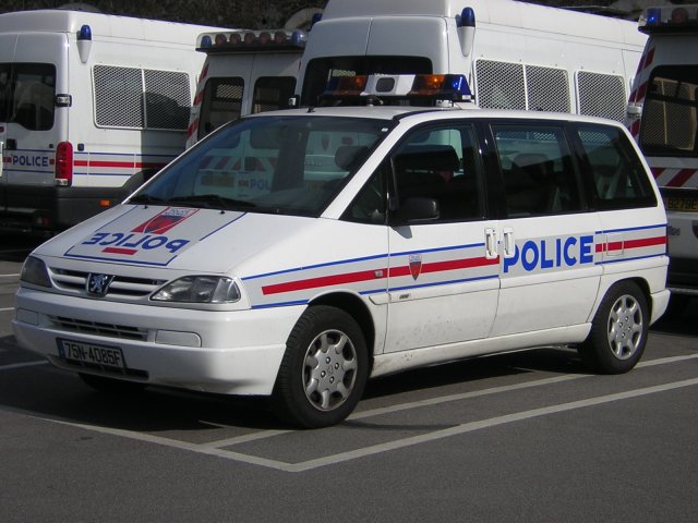 http://www.forum-peugeot.com/Forum/mesimages/25/p11.jpg