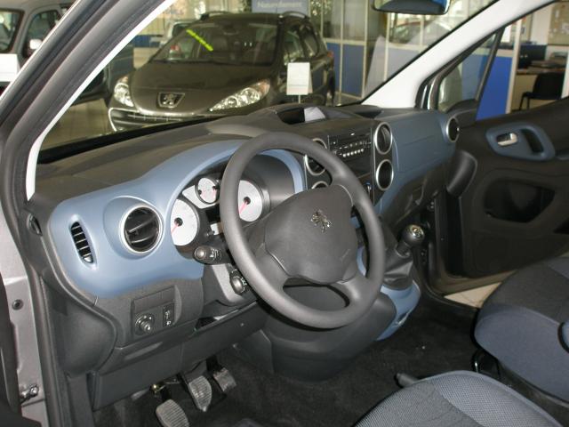 http://www.forum-peugeot.com/Forum/mesimages/25292/P5230003.jpg