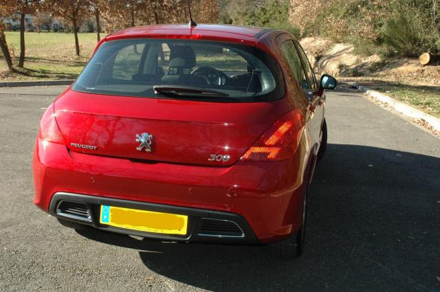 http://www.forum-peugeot.com/Forum/mesimages/2595/DSC3934.jpg