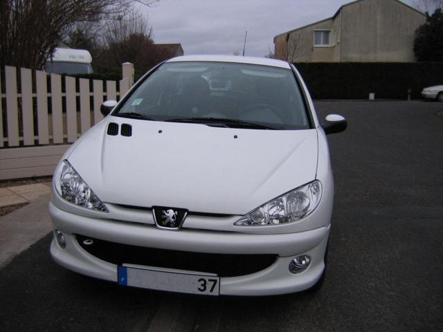http://www.forum-peugeot.com/Forum/mesimages/26108/206xbox1.jpg1..jpg