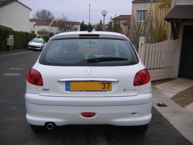 http://www.forum-peugeot.com/Forum/mesimages/26108/206xbox3.jpg1..jpg