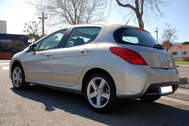 http://www.forum-peugeot.com/Forum/mesimages/5212/Arriere.jpg