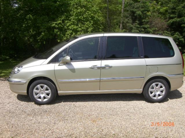 http://www.forum-peugeot.com/Forum/mesimages/5399/807-1-Cote.jpg