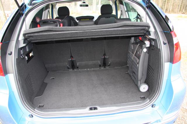 http://www.forum-peugeot.com/Forum/mesimages/578/coffre.jpg1..jpg