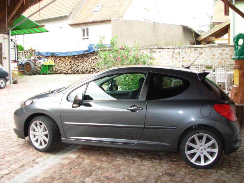 http://www.forum-peugeot.com/Forum/mesimages/8850/207%20RC%203.JPG http://www.forum-peugeot.com/Forum/mesimages/8850/207%20RC%203.JPG