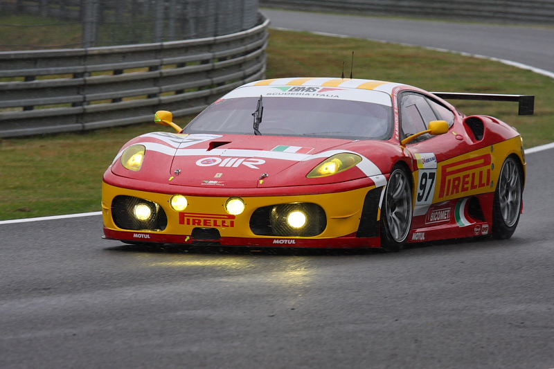 http://www.forum-peugeot.com/images/24h-mans-2008/IMG_4645.JPG