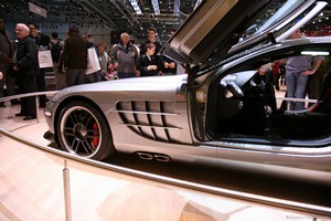http://www.forum-peugeot.com/images/Image/geneve2007/mercedes/IMG_3630_mini.jpg