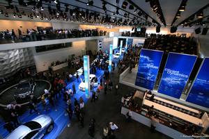 http://www.forum-peugeot.com/images/Image/iaa2007/salon-francfort-0123_tn.jpg