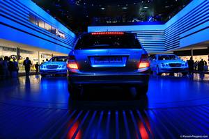 http://www.forum-peugeot.com/images/Image/iaa2007/salon-francfort-0140_tn.jpg