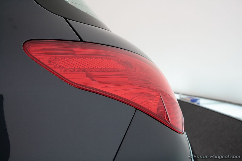 http://www.forum-peugeot.com/images/Image/peugeot-308-08.jpg