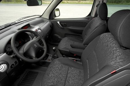 http://www.forum-peugeot.com/images/Partner_evo2006_03.jpg
