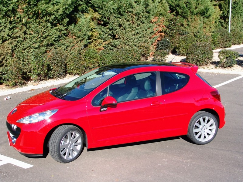 http://www.forum-peugeot.com/images/auto-membres/207-thp-gerard13-05.jpg