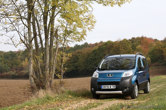 peugeot bipper tepee outdoor. un Peugeot Bipper Tepee