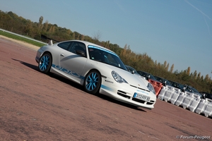 http://www.forum-peugeot.com/images/ferrari-porsche/circuit-val-d-or-19_tn.jpg