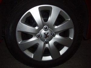 http://www.forum-peugeot.com/membres/leo/207-007_mini.jpg