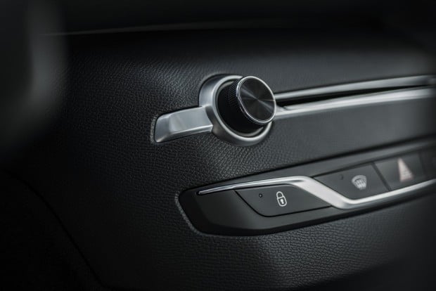 La console centrale épurée de la Peugeot 308