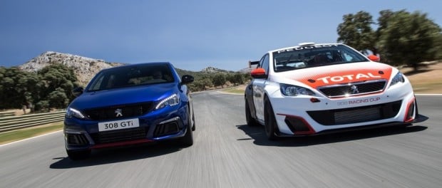 La Peugeot 308 GTi by Peugeot Sport, accompagnée par la Peugeot 308 Racing Cup