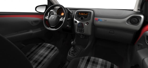 Peugeot 108 Playlist Blanc : intérieur
