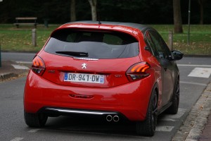 Peugeot 208 GTi by Peugeot Sport