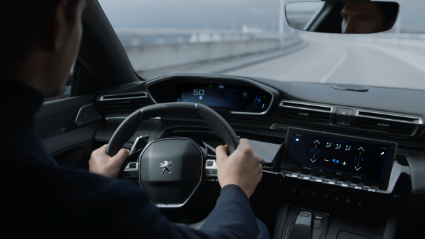 Le Peugeot i-Cockpit amplifie les sens