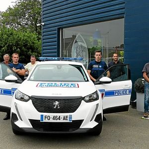 Les-policiers-municipaux-rouleront-desormais-en-peugeot_5249581_676x507p