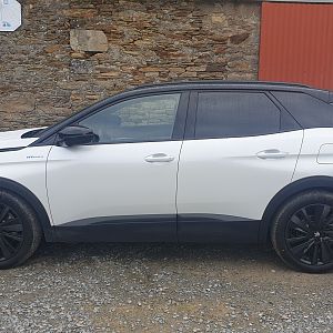 2021-3008HY4-BlanNacré-1