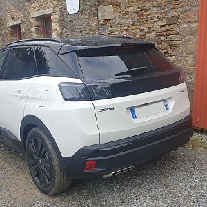 2021-3008HY4-BlanNacré-2