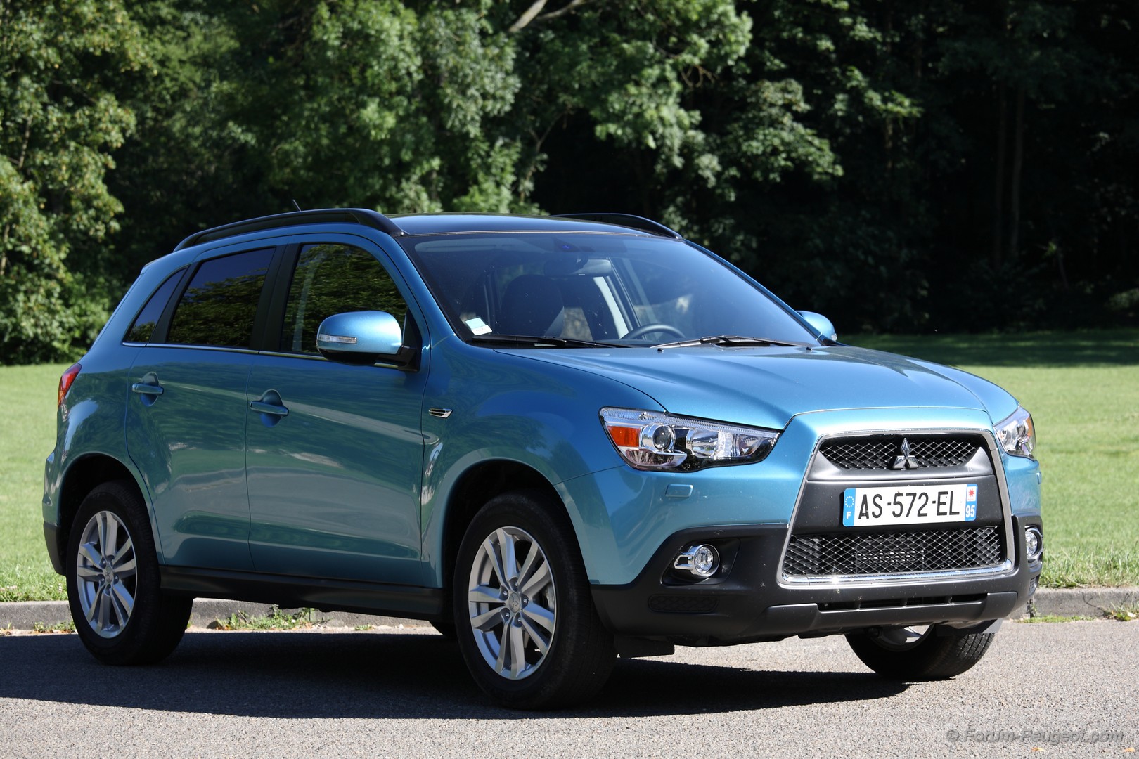 Mitsubishi asx peugeot