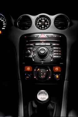 http://www.forum-peugeot.com/images/rcz/peugeot-rcz-officiel-005_tn.jpg