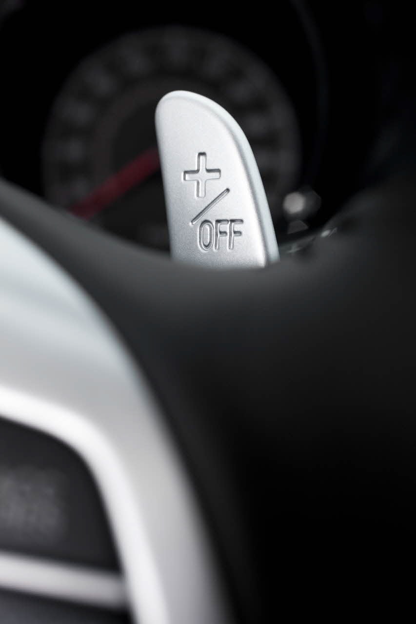 Peugeot 4007 2.2 HDi DCS6 palette volant