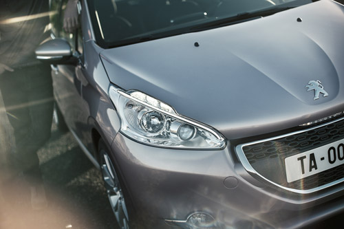 http://www.forum-peugeot.com/wp-content/uploads/2015/01/peugeot-208-sd-01.jpg