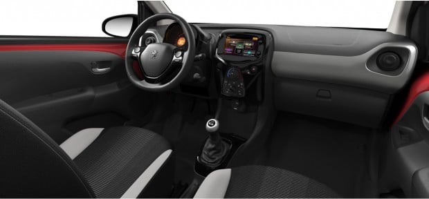 L'intérieur de la Peugeot 108 Top! Allure