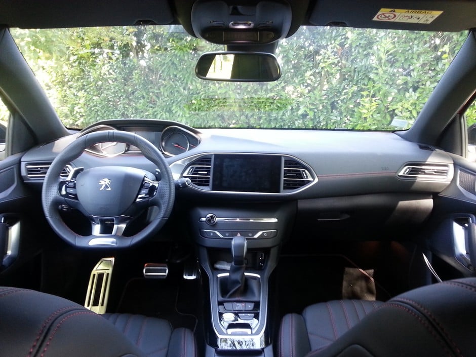 La Peugeot 308 à l'essai (2/6) : la vie à bord - Forum ...