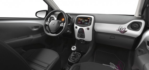 Peugeot 108 Tattoo : intérieur