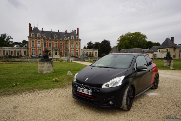 Peugeot 208 GTi by Peugeot Sport