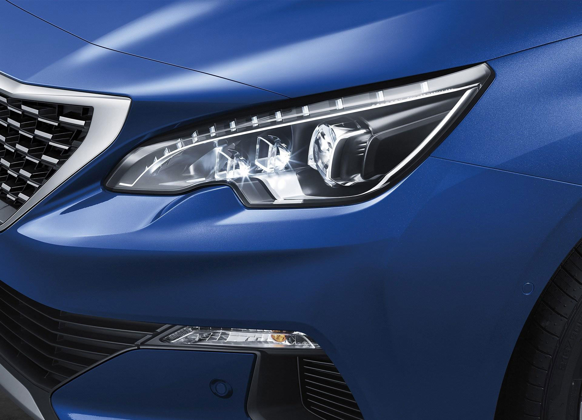 2018_Peugeot-408-FL-Chine_04.jpg