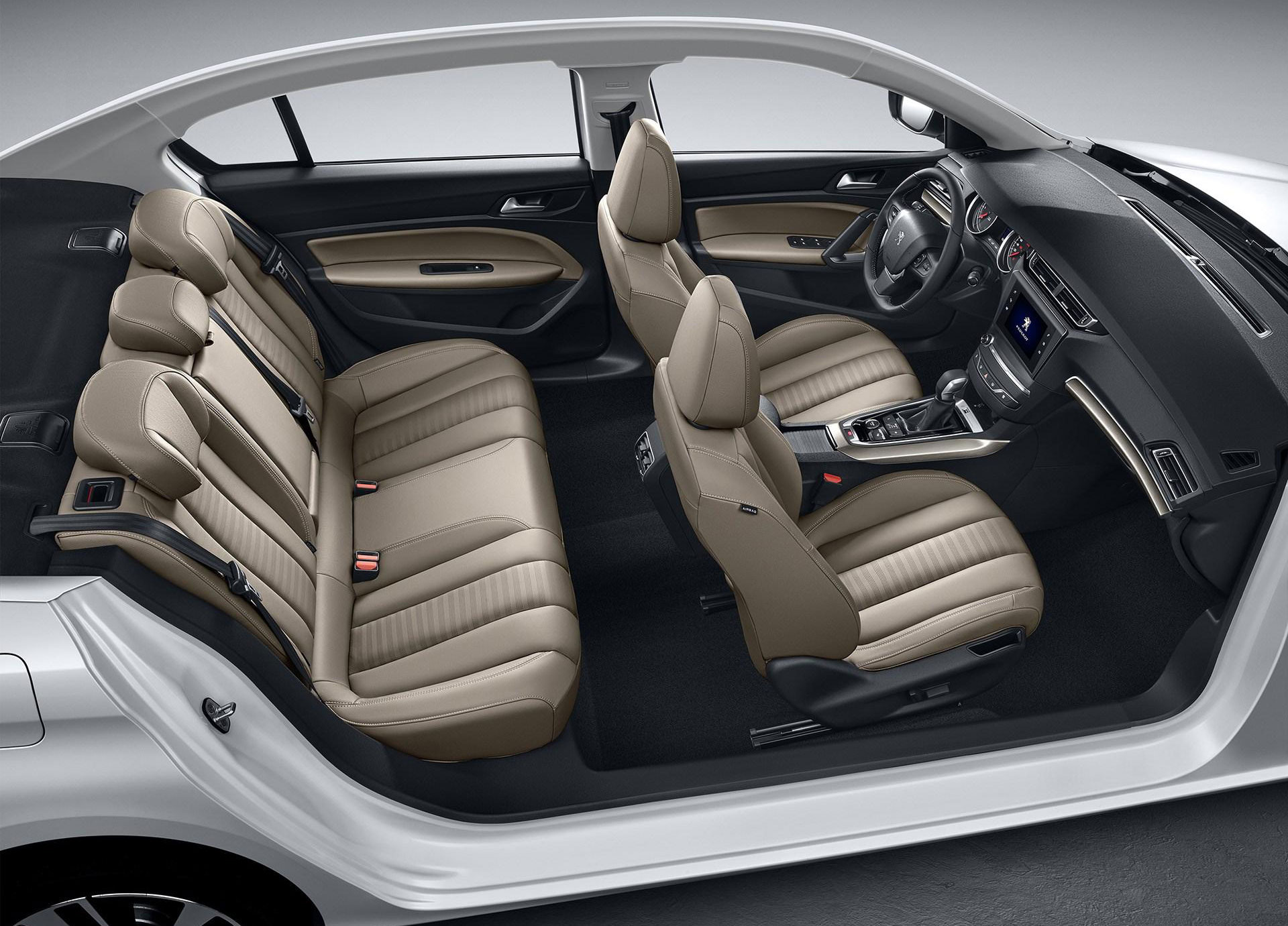 2018_Peugeot-408-FL-Chine_08.jpg