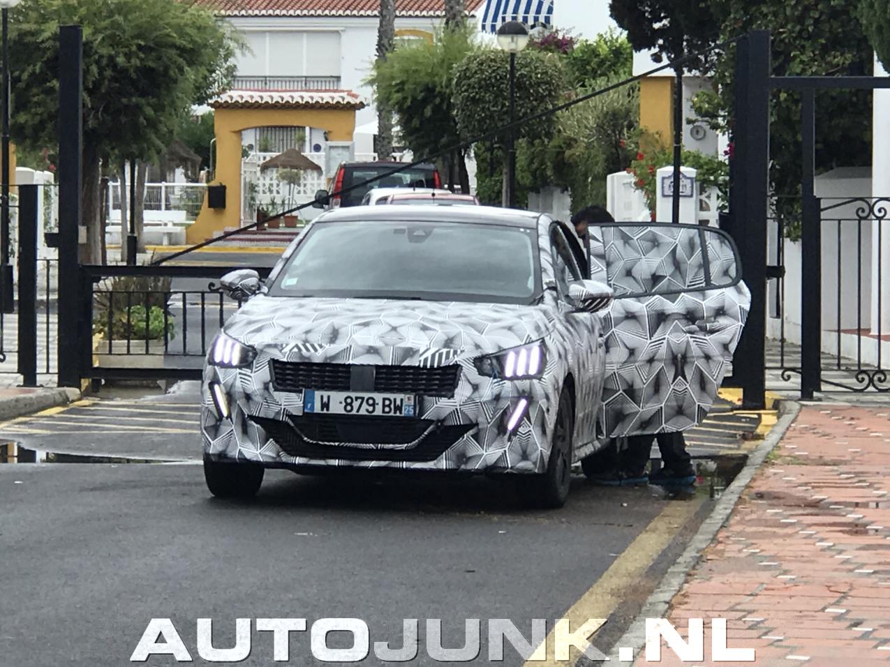 spyshots-peugeot-209_01.jpg