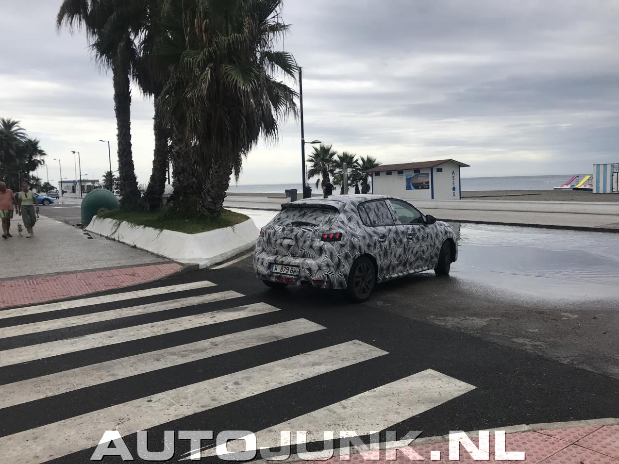 spyshots-peugeot-209_02.jpg