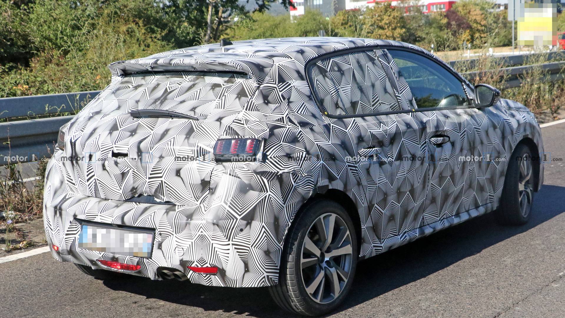 2019-peugeot-208-spy-photo-6.jpg