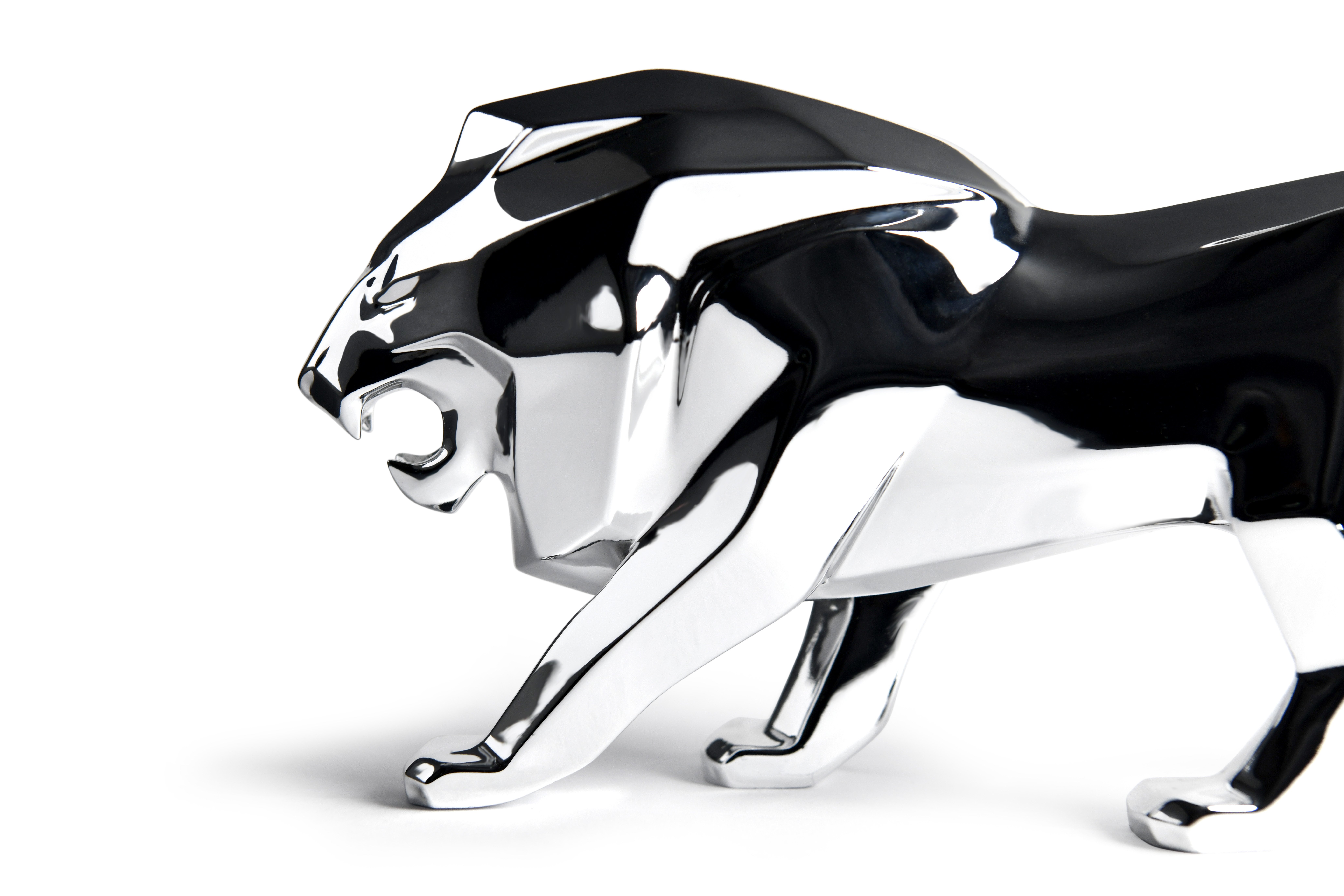 Peugeot_LionAmbassador_DesktopSculpture_003.jpg