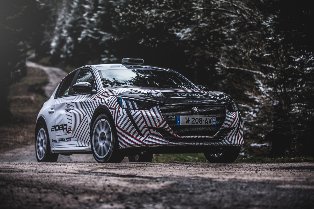 PEUGEOT-SPORT_NEW-PEUGEOT-208R2_1.jpg