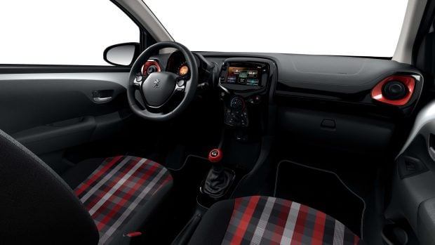 Peugeot 108 : kit de décors intérieurs Noir Brillant/Antelope