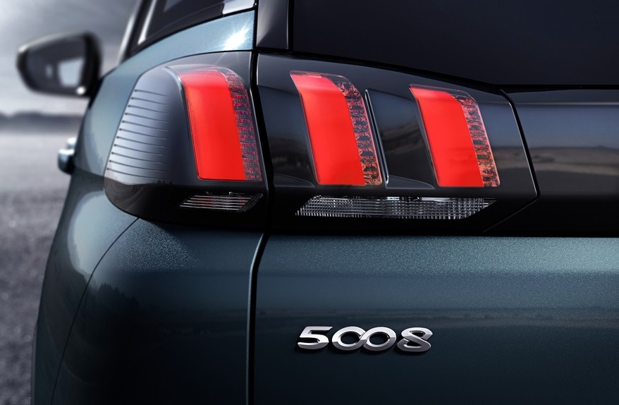 Le SUV Peugeot 5008 s'offre quelques nouveautés pour 2020